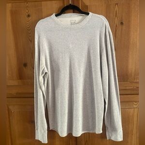 GAP Thermal Ridges Crewneck Long Sleeve Shirt sz Large Gray Excellent Condition.